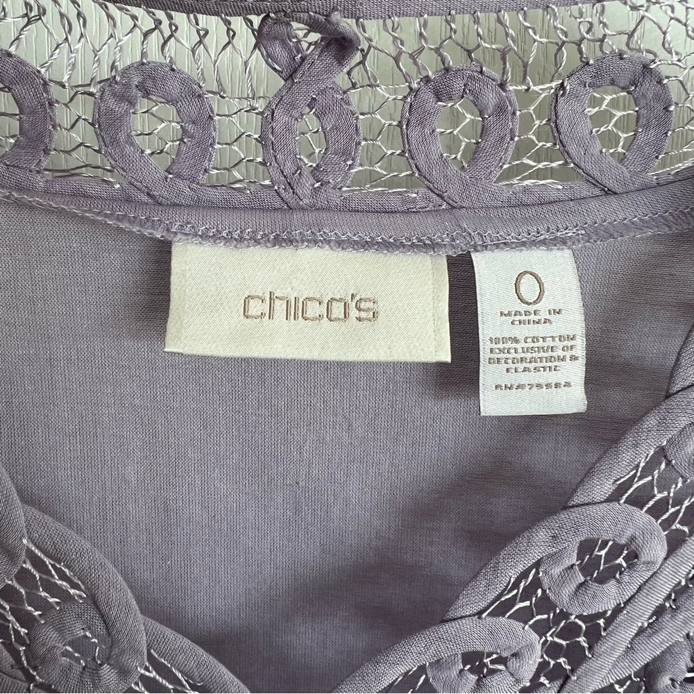 Chico’s Lavender Blouse With Lace Neck Detail & Elastic At Waist Size 0 (4) - Picture 2 of 8